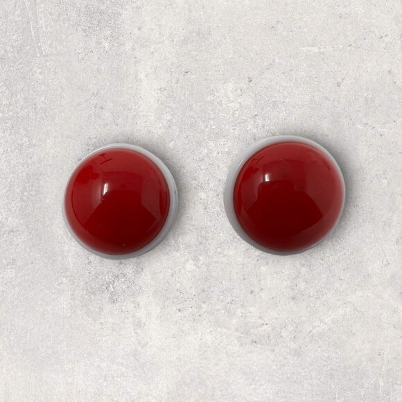 Red White Earrings Round Button Vintage Made in Hong Kong 1960s Retro - Picture 2 of 6